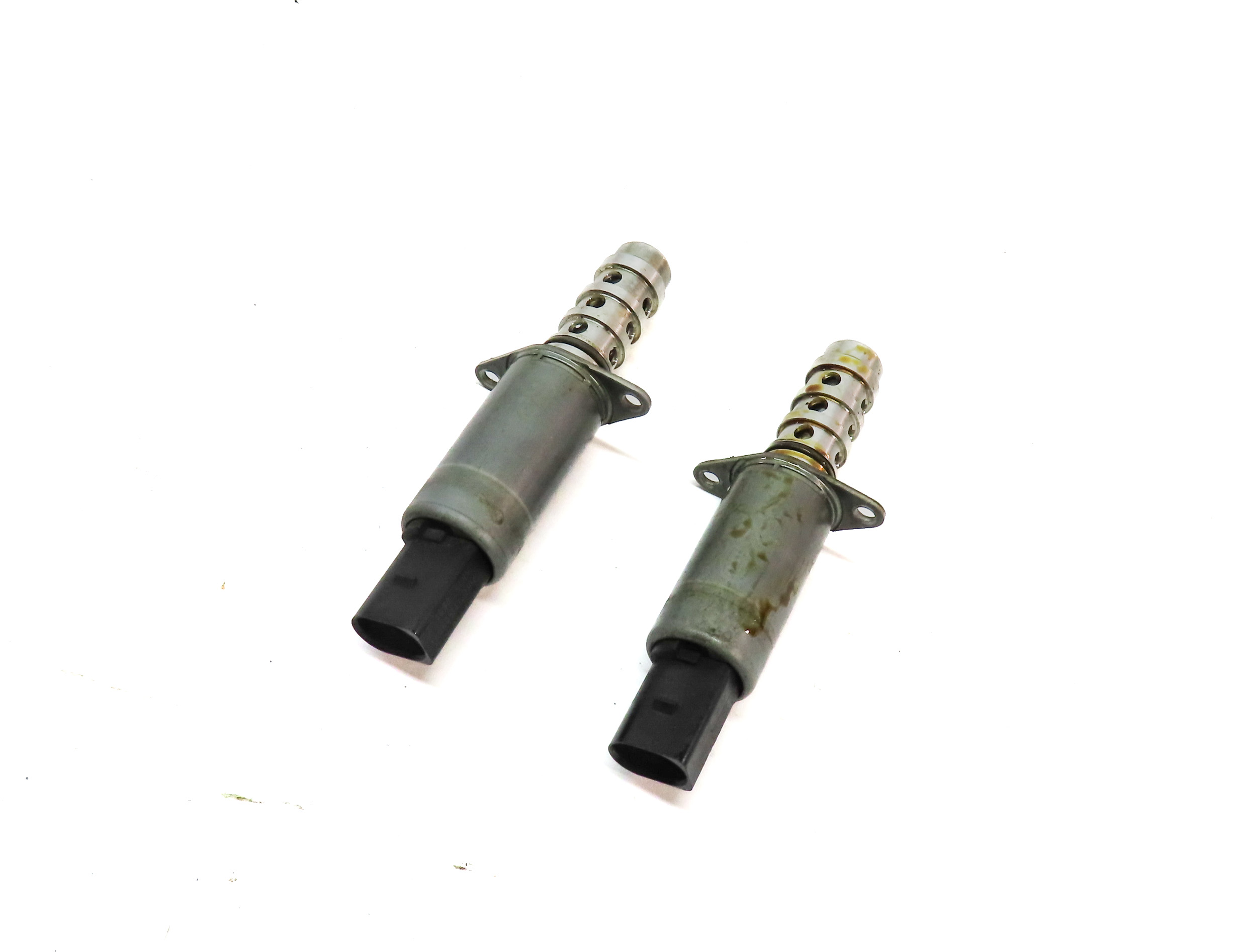 2012 PORSCHE CAYENNE (958) 3.6L ENGINE VVT VARIABLE VALVE TIMING SOLENOID SET/2 — exact item pictured
